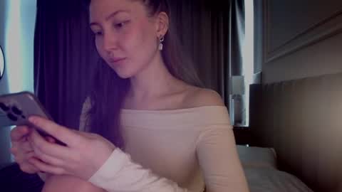 Lets talk here 33.  online show from 04-27-26, 01:42