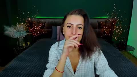 rebecca_diamonds online show from 02-18-25, 06:59