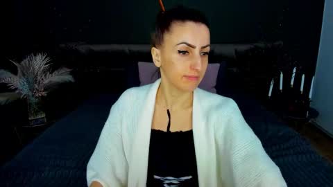 rebecca_diamonds online show from 02-10-26, 07:01