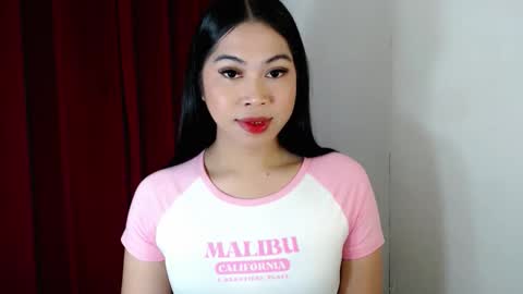 Snapshot of rebecca_slutt chatting on 02-18-26, 01:51 its me asian rebecca online show from 02-18-26, 01:51