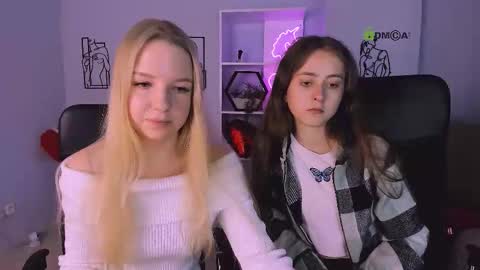 Snapshot of rebecca_smile_ chatting on 09-30-25, 12:21 rebecca_smile_ online show from 09-30-25, 12:21