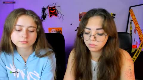 Snapshot of rebecca_smile_ chatting on 10-22-25, 05:52 rebecca_smile_ online show from 10-22-25, 05:52