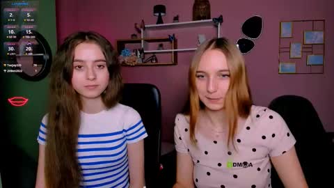 Snapshot of rebecca_smile_ chatting on 11-26-25, 08:43 rebecca_smile_ online show from 11-26-25, 08:43