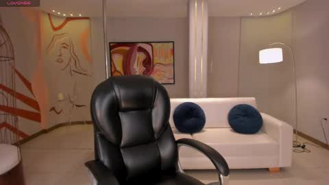 Snapshot of rebeccahudson_ chatting on 05-14-26, 08:59 Rebe online show from 05-14-26, 08:59