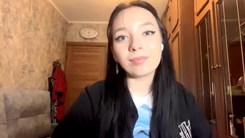 Snapshot of rebeckakirscht chatting on 12-04-25, 02:04 Sofia online show from 12-04-25, 02:04