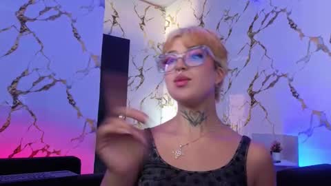 Snapshot of rebeka_baker chatting on 02-24-26, 03:43 REBEKA online show from 02-24-26, 03:43