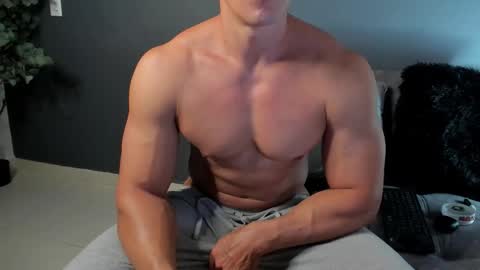 twitter REECET26 instagram RECCETAYLOR online show from 10-02-25, 05:25