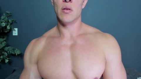 twitter REECET26 instagram RECCETAYLOR online show from 12-18-25, 11:00