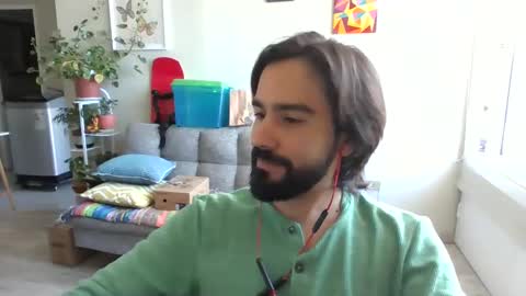 Snapshot of reckless_86 chatting on 12-05-24, 04:44 Roderick c2c online show from 12-05-24, 04:44