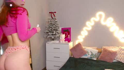 Snapshot of red__candy chatting on 01-25-25, 04:24 red__candy online show from 01-25-25, 04:24