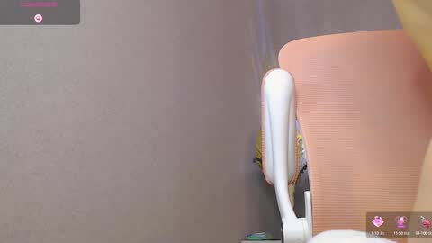 Snapshot of red__candy chatting on 03-03-25, 06:33 red__candy online show from 03-03-25, 06:33