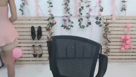 Snapshot of red_ann17 chatting on 11-30-25, 10:30 ann online show from 11-30-25, 10:30