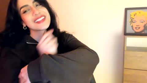 red_flower203 online show from 04-12-26, 10:15