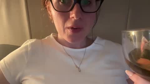 Snapshot of red_head_rosie_69 chatting on 05-07-26, 07:08 Rosie online show from 05-07-26, 07:08