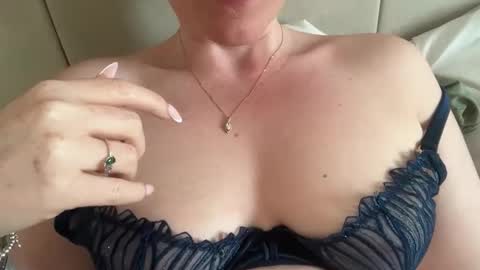 Snapshot of red_head_rosie_69 chatting on 05-29-26, 07:01 Rosie online show from 05-29-26, 07:01