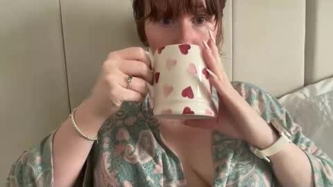 Snapshot of red_head_rosie_69 chatting on 06-01-26, 08:16 Rosie online show from 06-01-26, 08:16