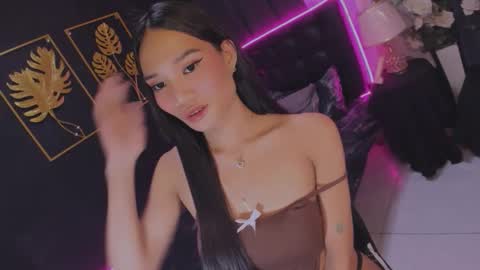 danika linn online show from 11-25-25, 01:38