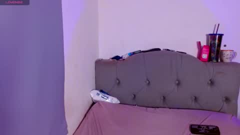 Snapshot of red_moonn chatting on 12-16-25, 05:23 IG OF red moonn online show from 12-16-25, 05:23