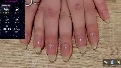 Lessy Fox online show from 01-24-25, 11:12