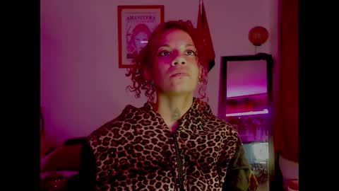 Instagram Valerie yourdream online show from 01-17-25, 07:19