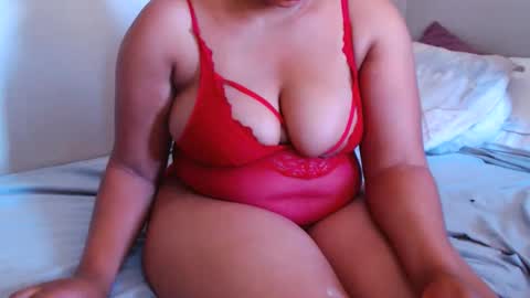 redbonexx22 online show from 02-03-26, 06:40