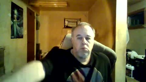 reddragon1195 online show from 12-25-24, 02:57