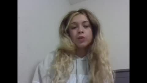 Snapshot of reddwaxx chatting on 12-18-25, 02:34 reddwaxx online show from 12-18-25, 02:34