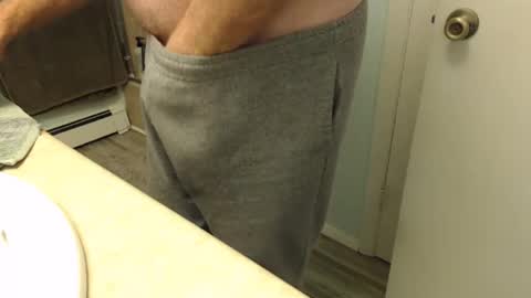 Snapshot of redforeplay chatting on 12-30-24, 01:58 redforeplay online show from 12-30-24, 01:58