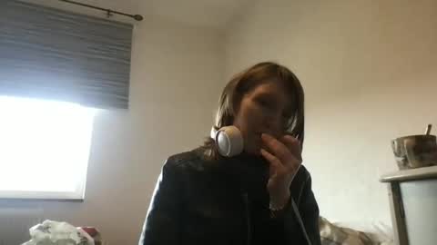 Snapshot of redfoxofficial chatting on 03-02-26, 12:45 Redfox online show from 03-02-26, 12:45