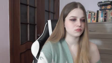 Lily online show from 01-17-25, 02:29