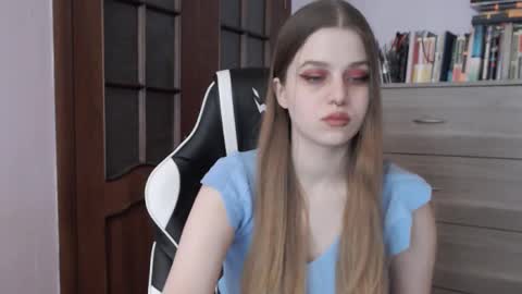 Lily online show from 02-19-25, 02:55