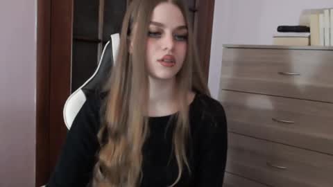 Lily online show from 01-18-26, 01:53