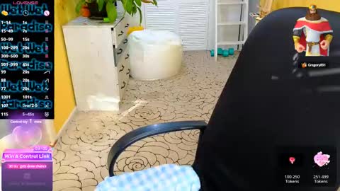 Snapshot of redheadchilli chatting on 02-10-25, 09:47 Amina online show from 02-10-25, 09:47