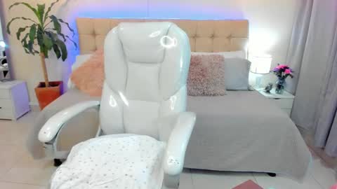 Lupe online show from 01-10-25, 01:42