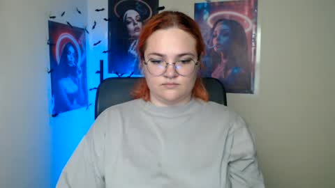 Snapshot of redhotqueen1 chatting on 07-20-26, 12:07 Rina online show from 07-20-26, 12:07