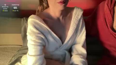 Glamour Wife Real online show from 04-16-26, 07:14