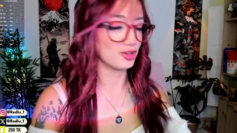 Snapshot of redlu_1 chatting on 01-15-25, 02:49 Lu Independiet model online show from 01-15-25, 02:49