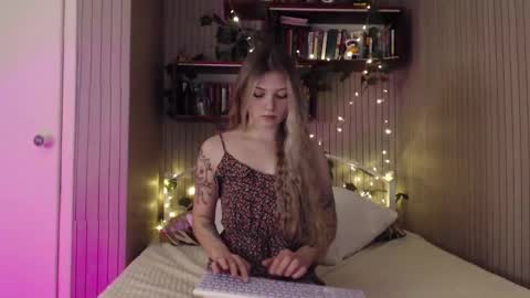 Ana online show from 12-04-25, 09:18