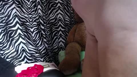 MIA online show from 01-14-26, 04:56