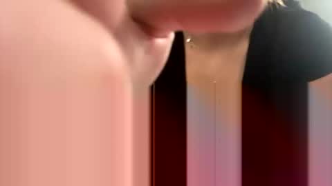 redrubyred online show from 04-20-26, 07:48