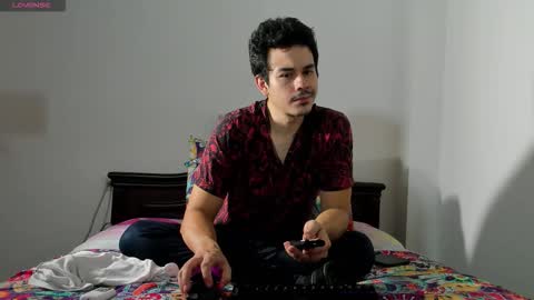 Snapshot of redsoul951869 chatting on 11-28-25, 04:26 RedsoulReaver online show from 11-28-25, 04:26