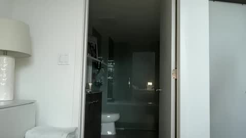 Snapshot of reecemarie chatting on 11-13-25, 05:12 Reece Marie online show from 11-13-25, 05:12