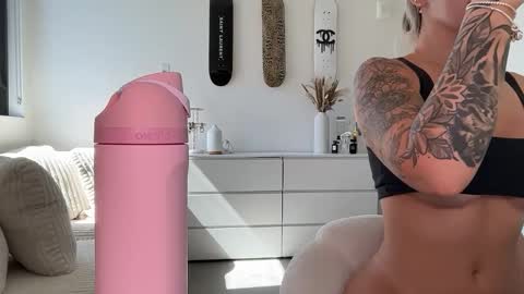 reecemariexx online show from 02-11-26, 05:18