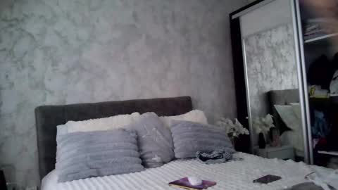 Snapshot of reed_velvet chatting on 02-24-26, 07:28 Reed-velvet online show from 02-24-26, 07:28