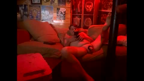 Snapshot of reeferleefer chatting on 09-28-25, 01:11 Lee online show from 09-28-25, 01:11