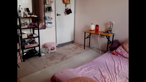 Reen online show from 01-25-25, 01:43