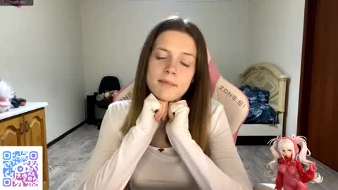 Lucy online show from 09-23-25, 03:48