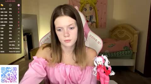 Lucy online show from 10-12-25, 02:16