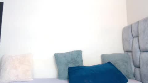 Snapshot of regina1819 chatting on 10-01-25, 01:00 regina1819 online show from 10-01-25, 01:00