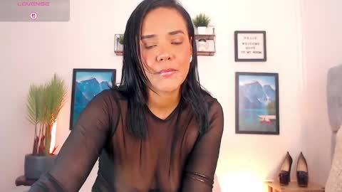 regina1819 online show from 04-11-26, 05:01